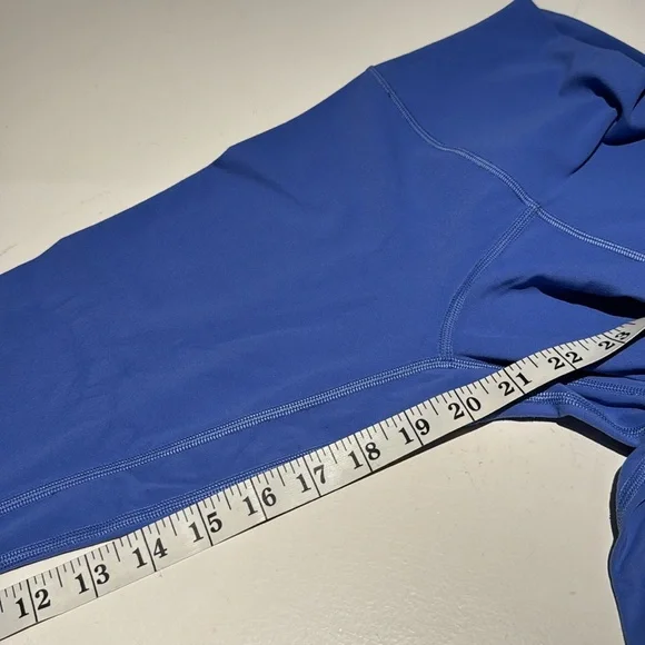 Lululemon Wunder Train High Rise Crop in Blue - Picture 2 of 5